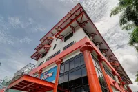 Prima Hotel Ratulangi Makassar by LIFE - parcheggio
