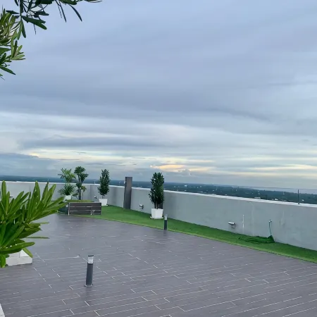 {Free Wifi}Spacious Wooden TOP Floor Apartment