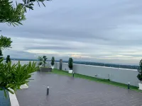 {Free Wifi}Spacious Wooden TOP Floor Apartment - Homestays