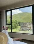 THEISLAND  OFTHE  GRASSLANDS - Mountain view