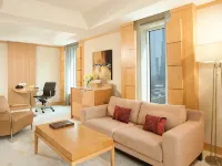 Carlton Downtown Hotel Hotels near Boxpark