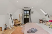 Rosie’s Retreat:2 Bedroom Farm Cottage- ShireStays