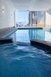 Hotham Central Ski Out Studio w/ pool, spa & sauna