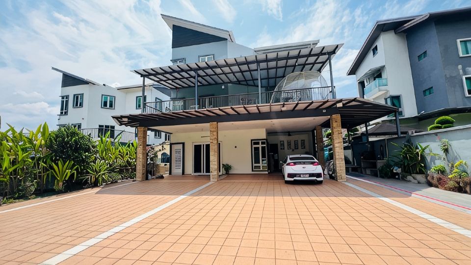 3KM to UTAR Sungai Long | Party House, 45Pax 20Car