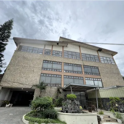 Tagaytay Haven Hotel Hotels near Robinson Supermarket