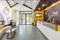 IU Hotel (Ginza Ginza, Jingdi, Huayang Road, Luzhou) - parking