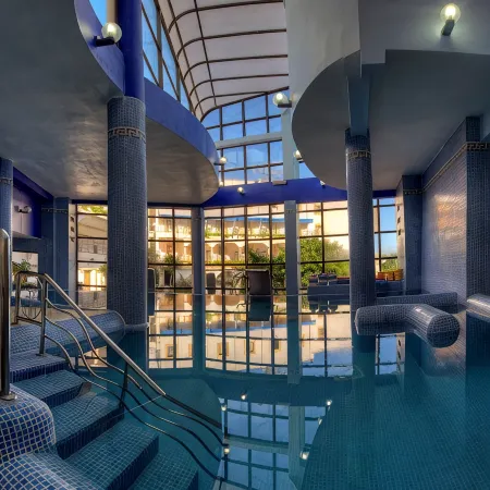 El Minzah Hotel