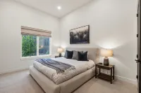 Brand New Custom 7-bedroom 6-Bath Home with Lake and Mountain Views!