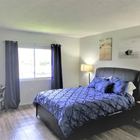 Modern Condo - 3min walk to beach, 2min to Matanzas river