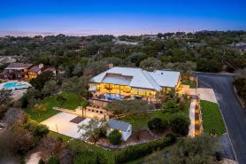 Experience Vista Grande: 4600 sq ft. of Luxury - Heatable Pool and City Views