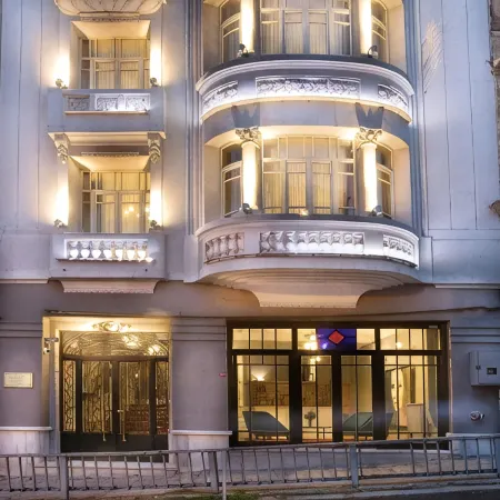 Lina Hotels Taksim Pera Отели рядом с достопримечательностью «Улица Невизаде»