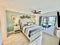 Sandy Feet Retreat Unit 108 at Runaway Bay.  1 min walk to beach. - 4-Star
