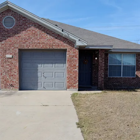 3-bedroom bungalow in Temora loop, Killeen with all amenities.