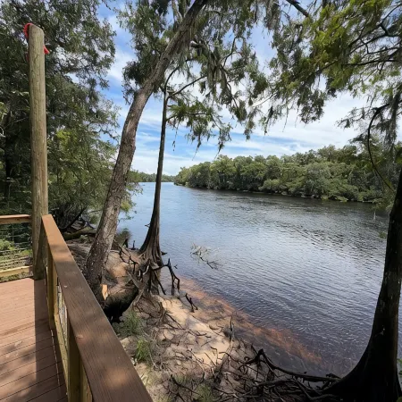 River front relaxation retreat rv on the famous Suwannee river Hotels in Dixie County