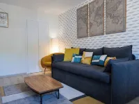 Comfortable apartment in Aurillac - Wifi, parking and peace and quiet فنادق في أوريلاك