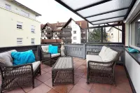 2-room apartment in prime city center location with terrace & DreiWelten-Card - Wi-Fi