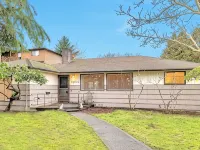 Spacious Retreat House Only 12 Miles from Seattle & Minutes 2 SeaTac Airport Hotéis em Burien