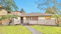 Spacious Retreat House Only 12 Miles from Seattle & Minutes 2 SeaTac Airport