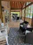 Charming lake cabin on beautiful Lake Martin - 6 bedrooms, sleeps 17 - Alphydda
