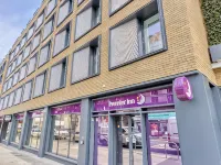 Premier Inn London Hammersmith (Shepherds Bush Road) Các khách sạn gần Tòa nhà Eventim Apollo