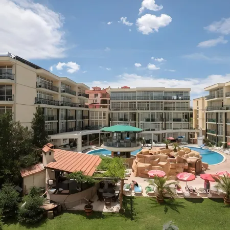 Sunny Day Club Hotel