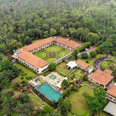 D'Emmerick Salib Putih Hotel Salatiga