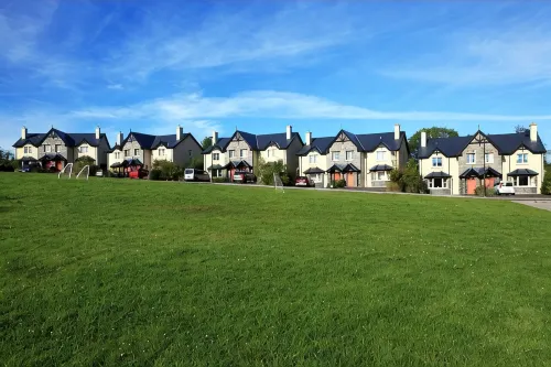 Ardmullen Walnut 3 Bedroom