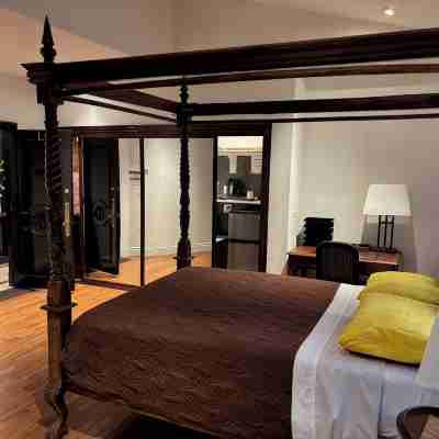 Entire 2nd Flr-Santa Monica Luxury Roman Villa Suite Rooms