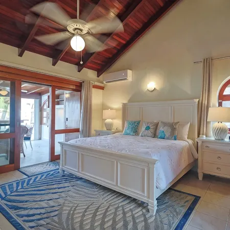 CasaPisani Tranquil 2Bed condo SimpsonBayYachtClub