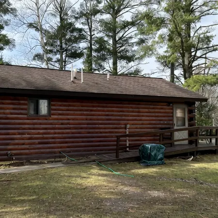 EAGLE LODGE - River Retreat - amazing views of the East Fork of the Chippewa Rvr