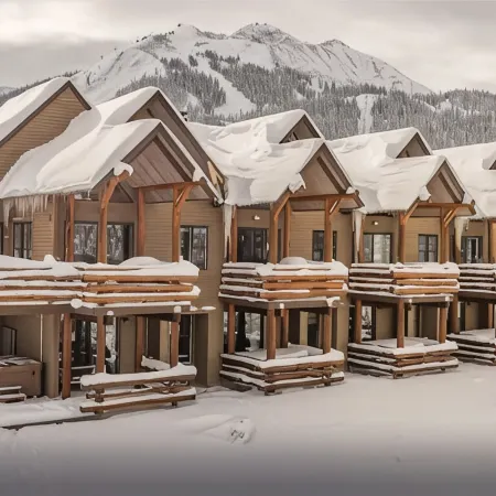 Cozy Saddle Ridge Townhome, walk/ski to Iron Horse & Pony Express Lifts!
