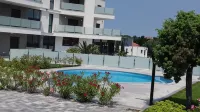 Luxurious 4-star apartment house - Pools