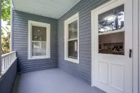 TWO BEDROOM APARTMENT ON FIRST FLOOR ON A DUPLEX