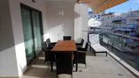 Charming Sea View Flat w/Pool, 20 meters from the Beach - อ่างจากุชชี่