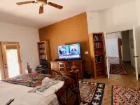Private Estate for Family Reunion, Weddings, Business Retreat, and Vacations Hotels in Hidalgo County