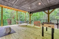 Treehouse near Cades Cove W/ Hot Tub, Games & large Hammock Deck - ブティック