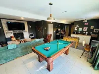 Mtn Views, Guests Rave:FamilyFriendly Cottage, GameRoom, Mins to Lake Laura