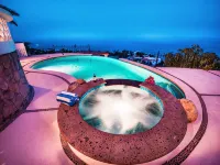 Mexican Hacienda, Stunning Views, Infinity Pool, & Meditation Gardens - Vila