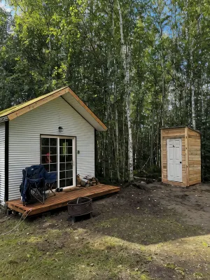 Birchwood Hideaway, Dry Cabin