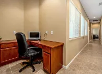 Spacious 4 BR home-Near UC Merced- quit neighborhd