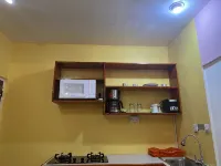 Spacious self contained room with wifi, a kitchenette and jacuzzi