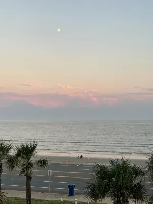 Ocean Front, Gorgeous Property Featured On HGTV Beachfront Bargain Hunt - ジャグジー