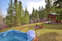 Top Rated Charming MT Cabin w Hot Tub, 10min Dwtn, MSU, 1hr Big Sky/Yellowstone - Feriehus