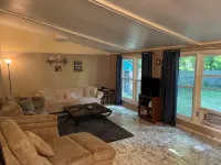 Silver Creek Cottage near the dunes and beaches - Wifi