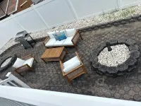Fully renovated modern beach home in Orltey Beach - 4 ดาว