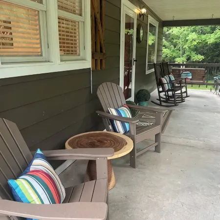 Relax & Reset in Nature on 5 Acres Just Minutes from Downtown Bardstown
