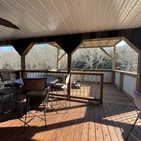 Family Time at Hills Hocking @ Pine Creek Villas: Creek Front