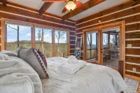 Million dollar Mountain View! Hot tub, Fire place, Game room & Fire pit!