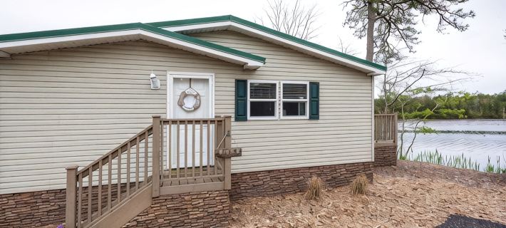 Lake House Waterfront Cabin Stunning views best home for bird watchers serenity ギャロウェイのホテル