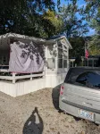 Park Model Located at Yogi Jellystone Park. Not Far from the Beach. - Homestays